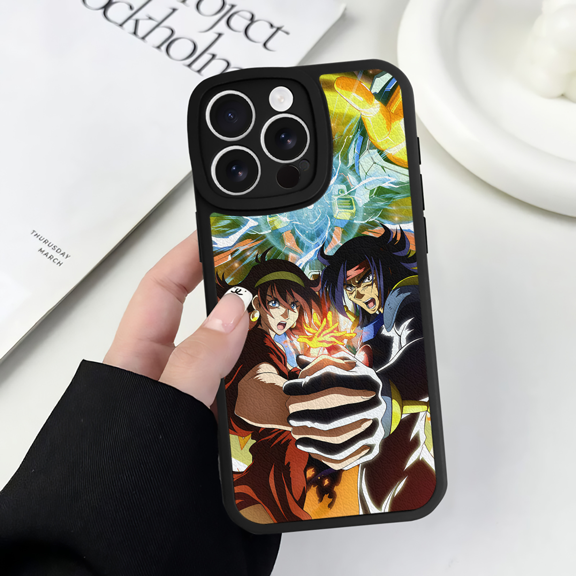 （画像用） 機動戦士ガンダム Mobile Suit Gundam 【iPhone 16シリーズ対応】シリコンスマホケース（レザー調） 材質：シリコン